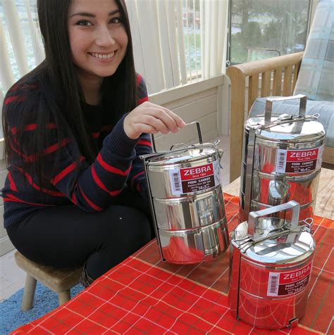 Stainless steel is a popular and premium choice for kitchen appliances, countertops and sinks. Stainless steel Thai food carrier :: ImportFood