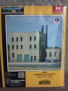 DPM Model Train Building Structure Kit GOODNIGHT MATTRESS CO #50500 N 