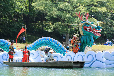 会津百景 その 沼沢湖水まつり 金山町 Merryland