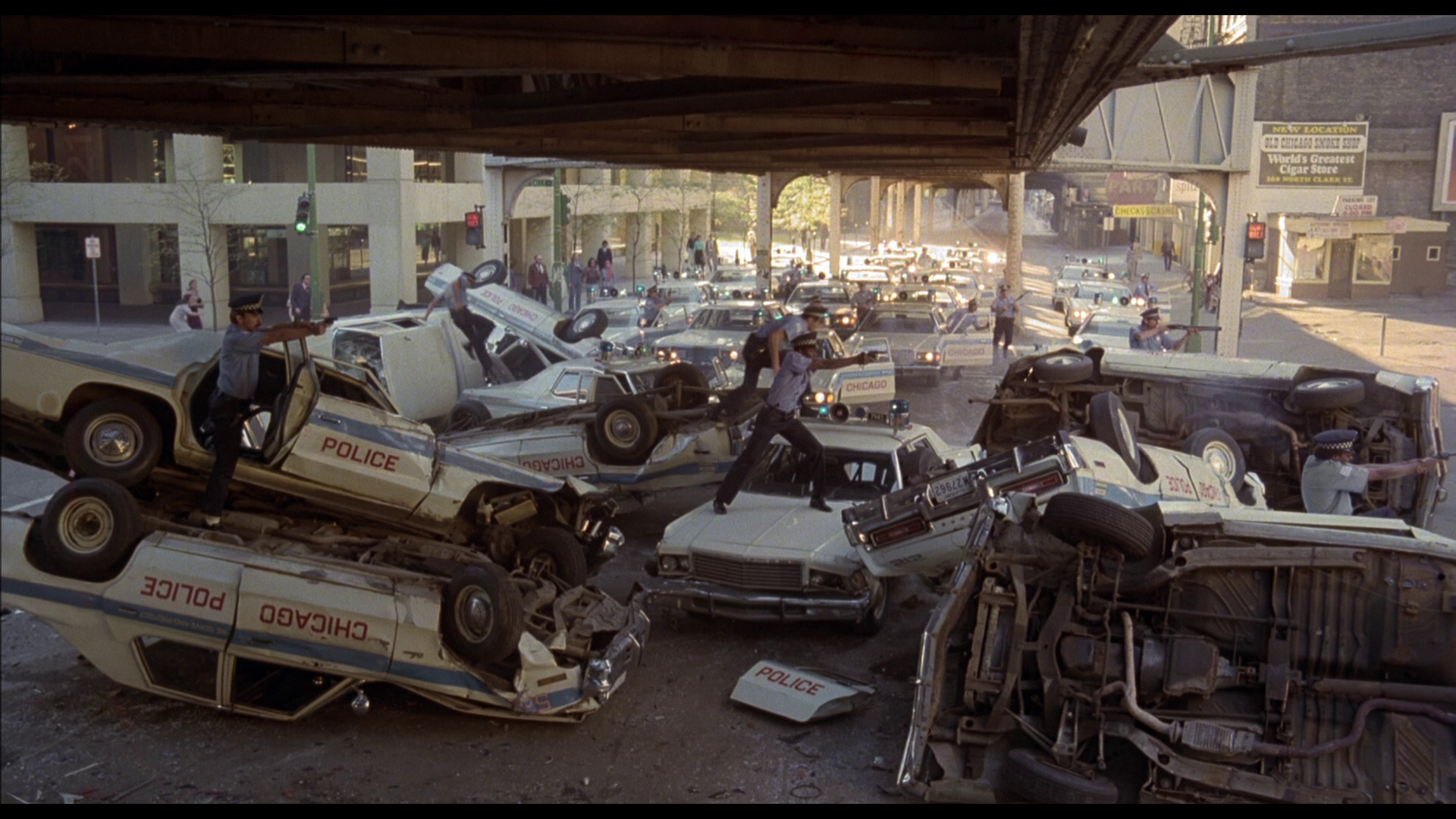 http://goodfilmguide.co.uk/wp-content/uploads/2012/06/Blues-Brothers-car-chase.png