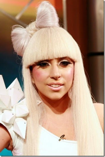 lady-gaga-hair-bow