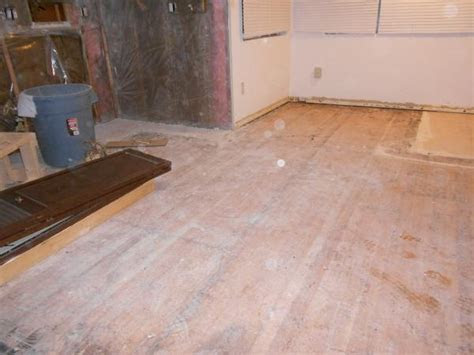 Placing a new floor covering can be a long and messy process, especially when you must remove the previous floor covering prior to installing the new surface. WonderBoard Backerboard and Self-leveling underlayment