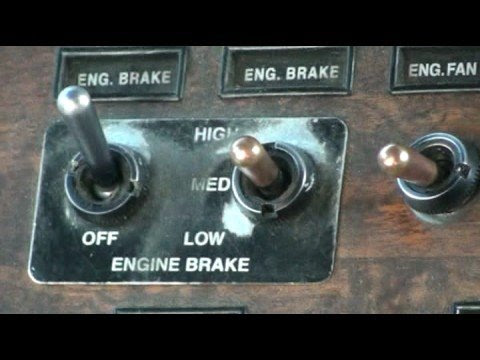 15 550 Cat Straight piped and Jake brake