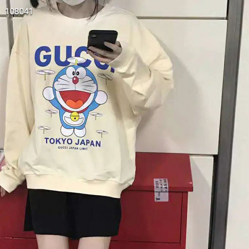 グッチ ドラえもんコラボパーカー 可愛い Gucciトレーナー ペアお揃い おしゃれ カジュアル