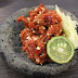 Pisang Goreng Sambal Terasi / 10 buah pisang kepok yg masih hijau mengkal · secukupnya garam kasar · bahan sambel terasi :