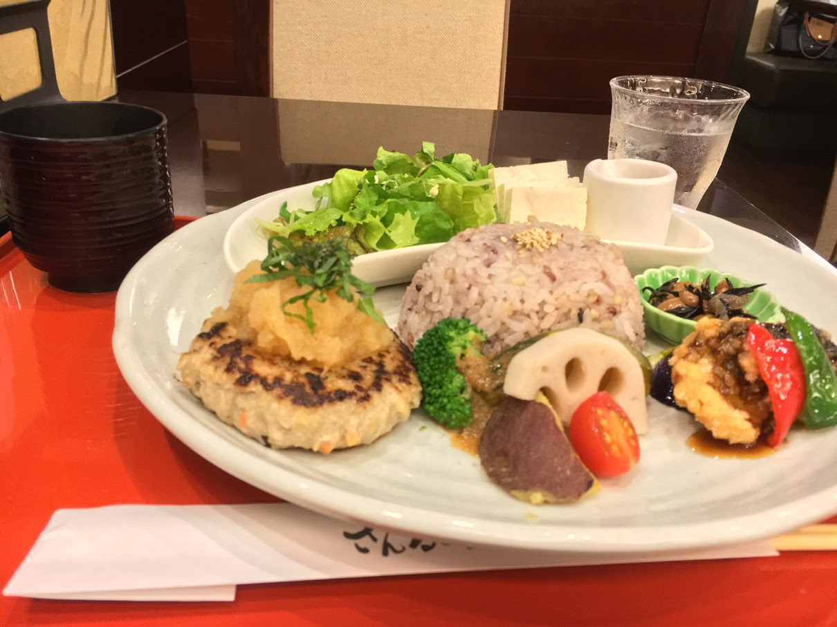 新宿サブナードのさんるーむでヘルシーディナー 新宿グルメ食べ歩き