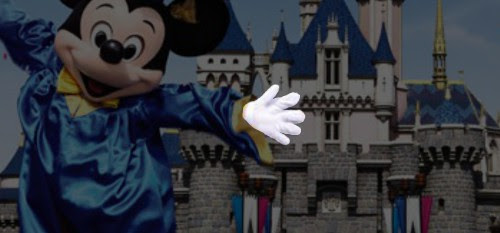 香港ディズニーランドのミッキーの指がなんか変だと話題に ディズニー裏話 雑学 トリビアが2 000話以上 ディズニーブログ じゃみログ
