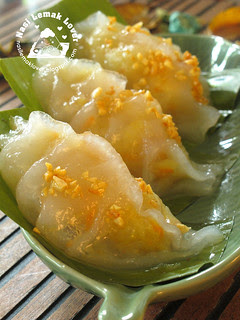 Steamed vegetable dumplings (Chai Kueh) 菜粿