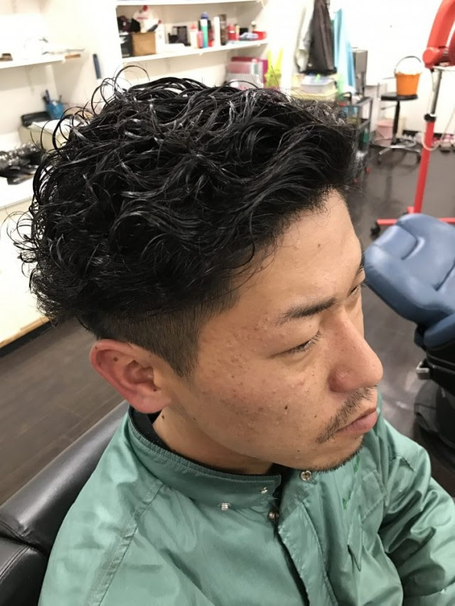 岐阜県 大垣市 メンズ カット ツーブロック パーマ シェービング 髭 トリミング 美容室 理容室 暖かい季節になってきましたね ヘアスタイル チェンジしてカッコ良く春スタイルにしませんか 大垣市築捨町の理美容室フォレスト 理容競技大会優勝のカット技術