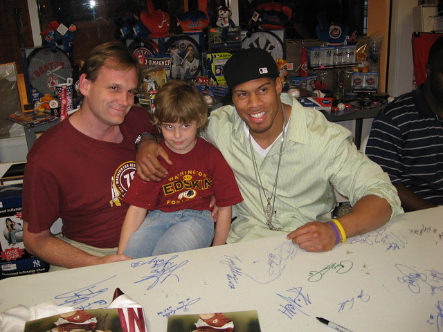 LaRon Landry Signing 006