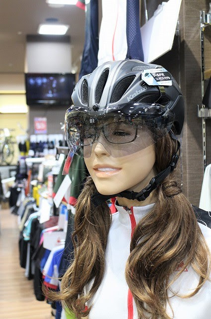 新入荷 話題のニューヘルメット Vitt はシールド付きでこの価格 広島で自転車をお探しならy S Road フジグラン広島店