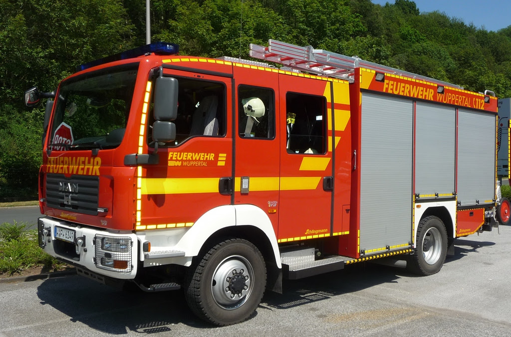 Feuerwehr Wuppertal Langerfeld Immer Fur Sie Bereit 24 7 Aktuelle Fahrzeuge