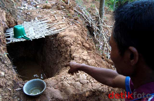 Sumur Tiban Gegerkan Warga Pacitan