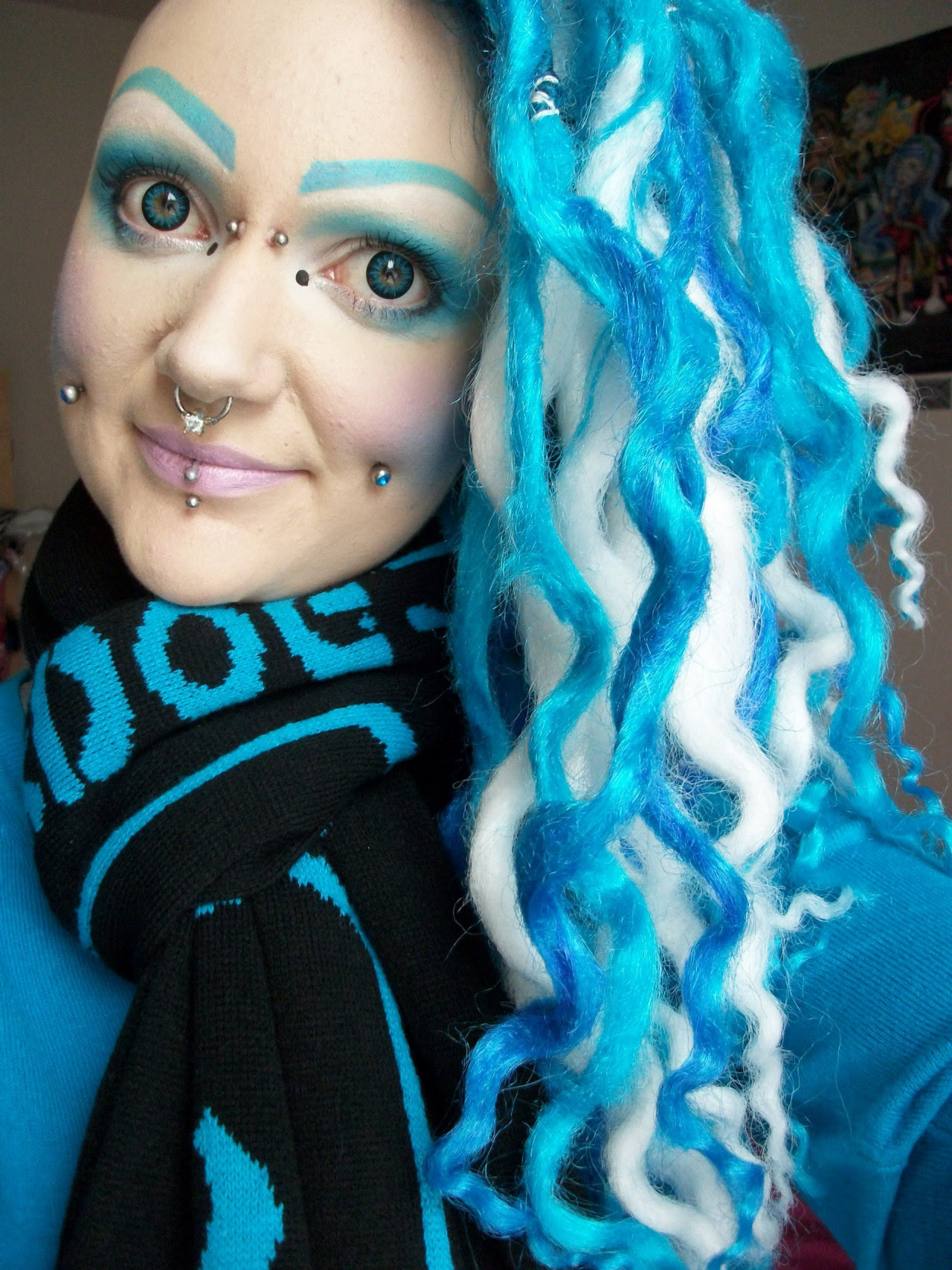 laura-aurora:New hair! Accompanying video here. Made and installed by ...