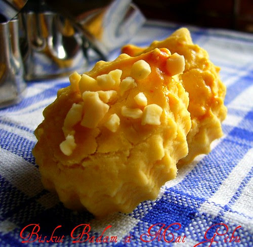 Biskut Badam