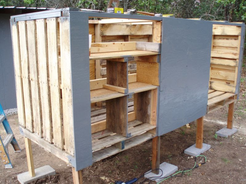 Pallet Chicken Co-op