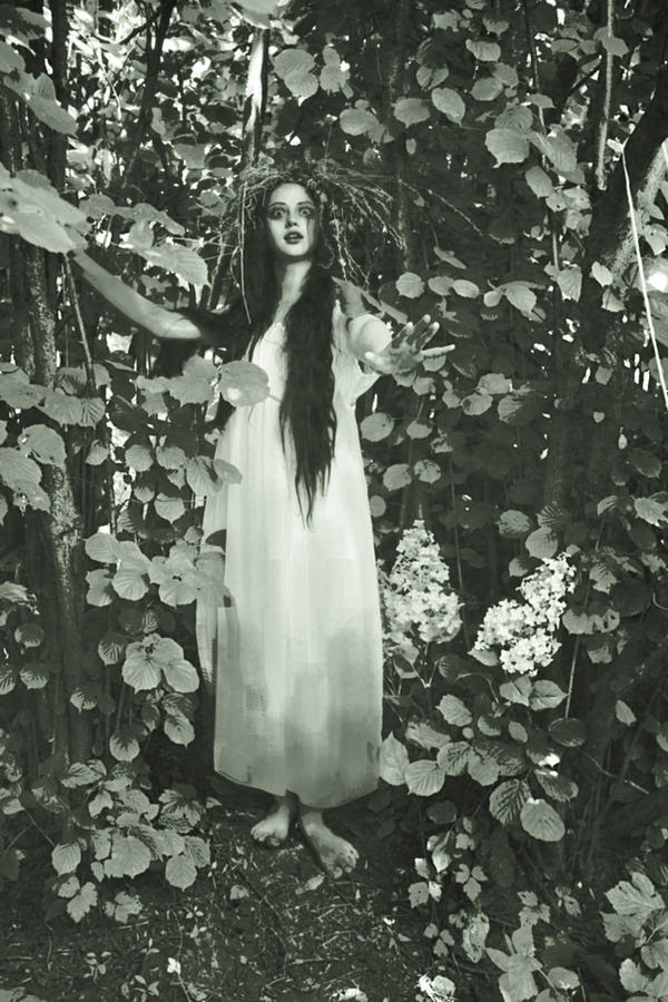 May Night, or the Drowned Maiden - 600 x 900 jpeg 152kB