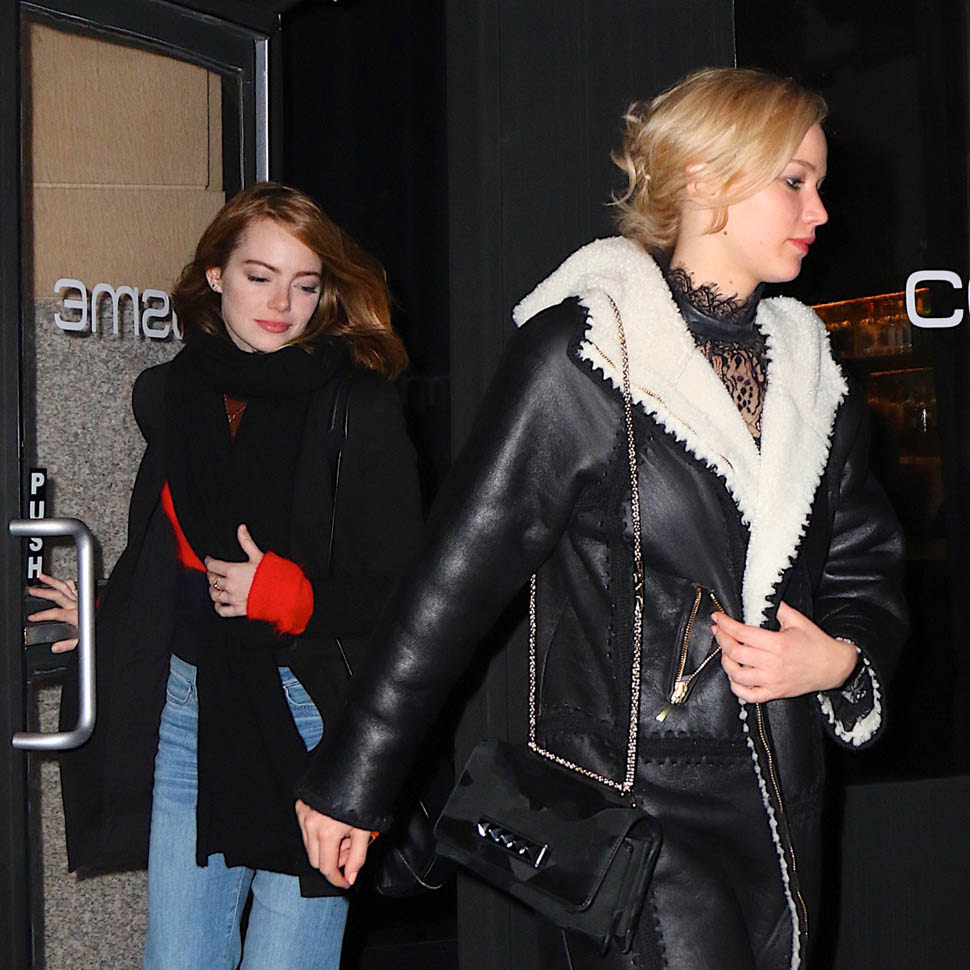 Adele, Emma Stone, and Jennifer Lawrence have dinner 