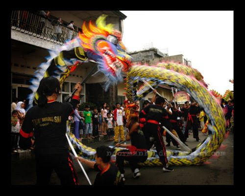 Cap Gomeh dragon dance at Imlek