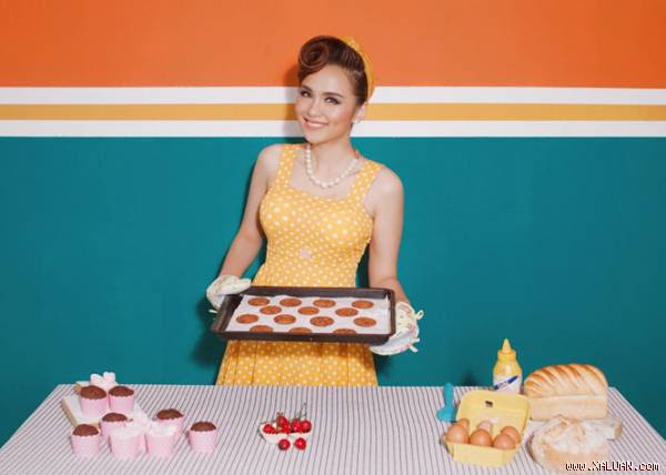 Hoa hậu Diễm Hương: Phụ nữ dù ở trong bếp cũng phải đẹp