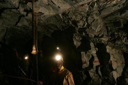  Sejumlah pekerja tambang emas bawah tanah di Australia Barat dipecat karena membuat video Harlem Shake saat sedang bekerja.