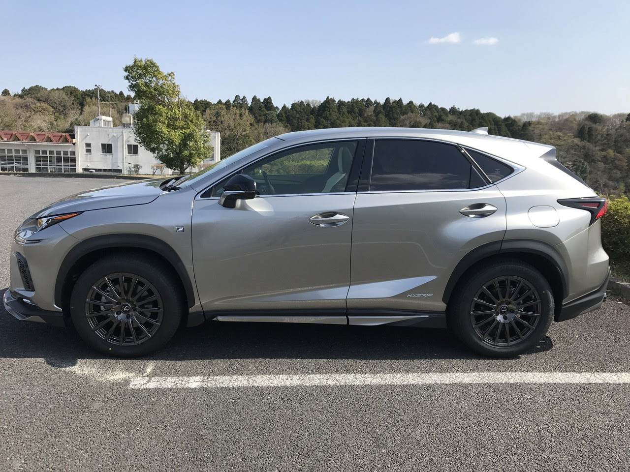 マイナーチェンジしたlexus レクサス Nx300h F Sport Trdエアロ装着車 の１日試乗 エクステリア編 カズウラさんの車と日常