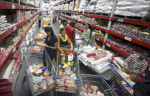 Walmart keeps the door open for India retail play - Rediff.com Business