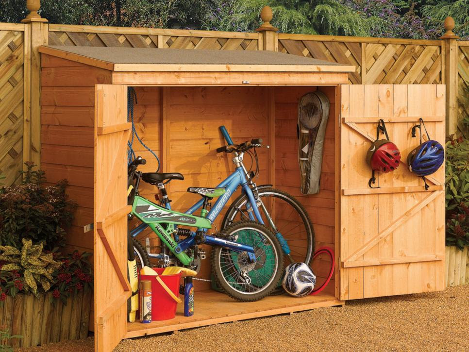 Outdoor Storage Ideas for Pool Toys, Garden Tools and More | Easy ...