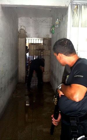 Juiz quer proibir entrada de novos presos na Cadeia Pública de Natal (Foto: Anderson Barbosa/G1)