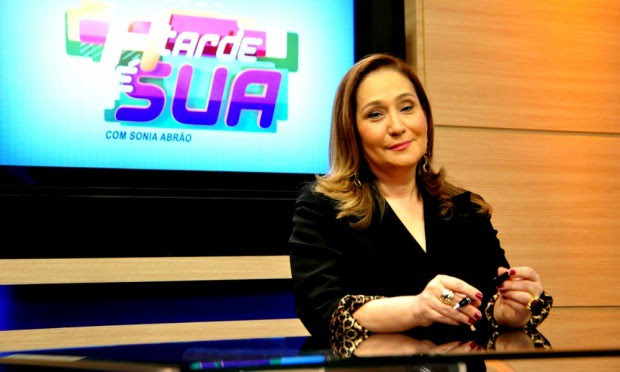 Sonia Abrão comanda o "A Tarde é Sua"