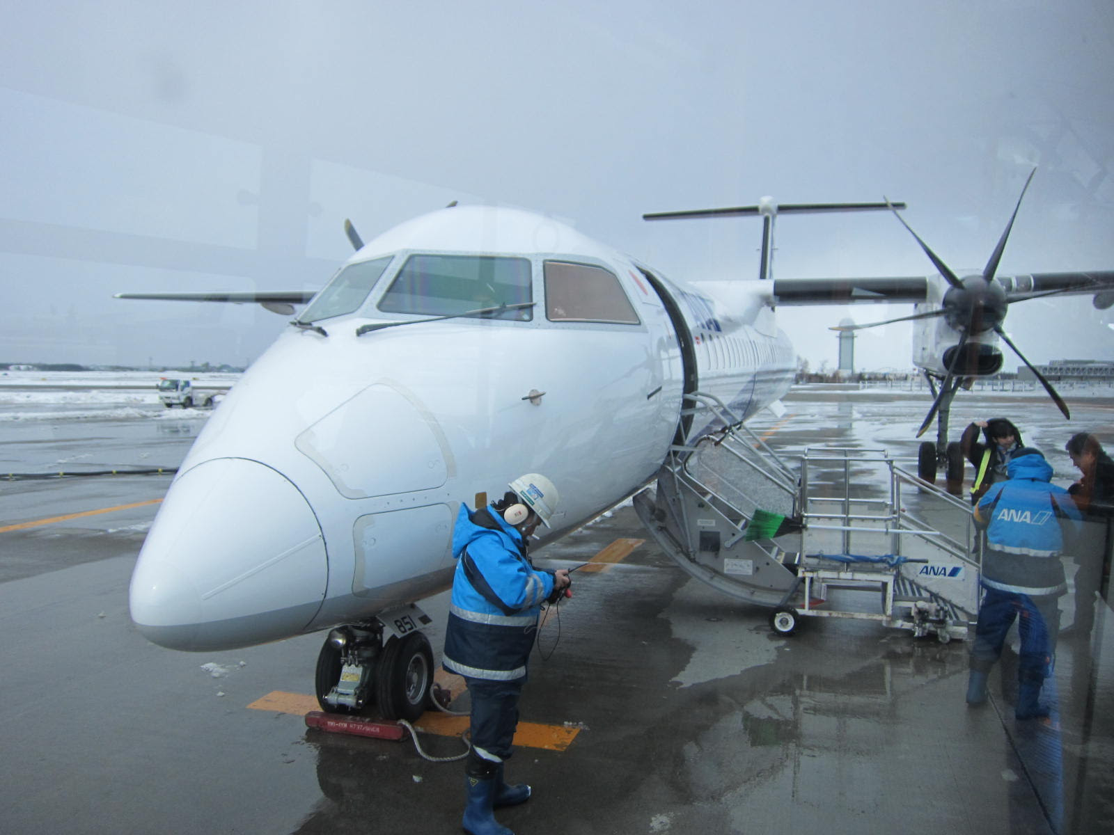 荒雑録 新千歳空港発 秋田空港行き