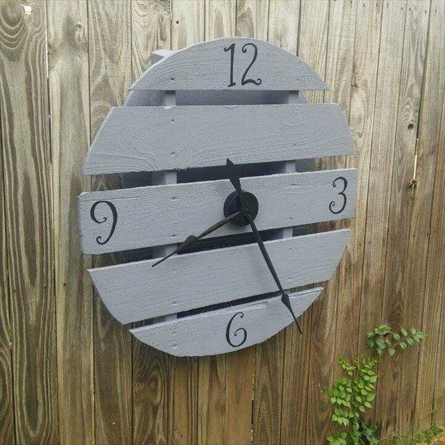 10 DIY Wooden Pallet Clock Ideas Pallet Furniture Plans