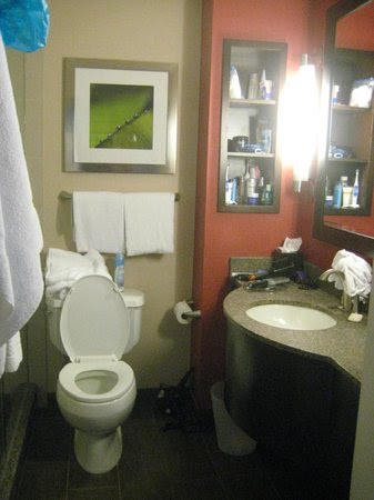 Bathroom - Picture of Courtyard by Marriott Los Angeles Woodland ...