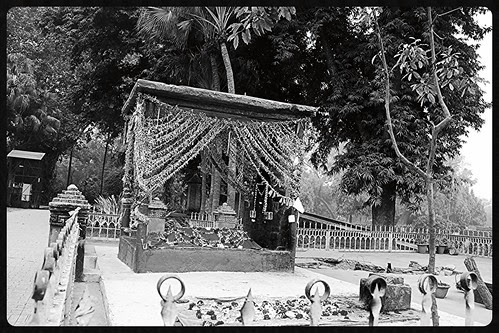 Dargah of Qasim Syed Shah Baba British Residency Lucknow by firoze shakir photographerno1