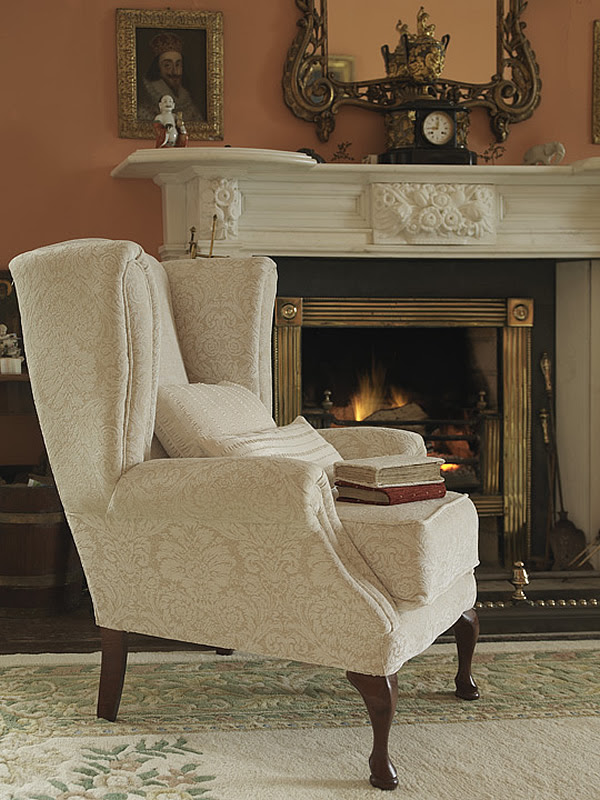 Classic Queen Ann Gents Winged Armchair