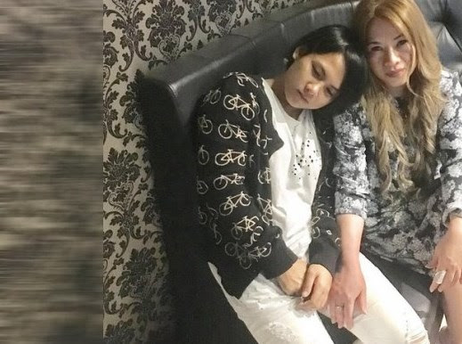 Foto: Postingan Istri Aming yang Ini Bikin Nangis Netizen http://ift.tt/20kt43r - Berita Terbaru Terkini Hari Ini - Evelyn Nada Anjani kembali posting foto dan status di Instagram. Pada postingan Senin (13/3/2017) kemarin, Evelyn menunjukkan rasa putus asa dengan masalah yang kini tengah dihadapinya.