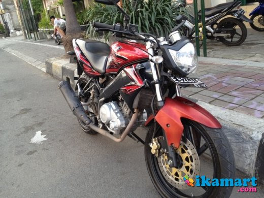 Jual Vixion 2010 warna merah modif street fighter Motor Jual Vixion 2010 warna merah modif street fighter Motor