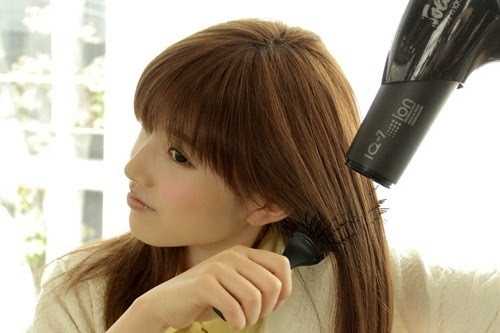家での髪の乾かし方 ブロー 髪のまとまりとツヤを出す簡単な方法 美容師 谷垣良和オフィシャルブログ U Realm Ginza 銀座の美容室