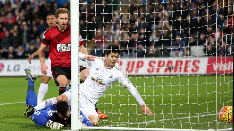 Ki Sung-Yueng scores Swansea's winner against West Brom, Alan Curtis' sole victory to date