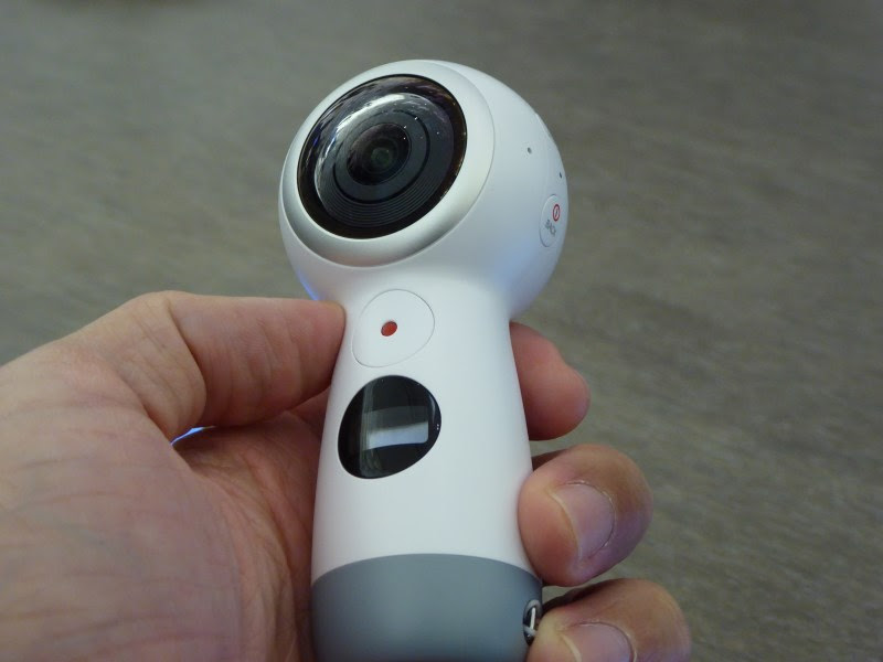 Gear 360 (2017).