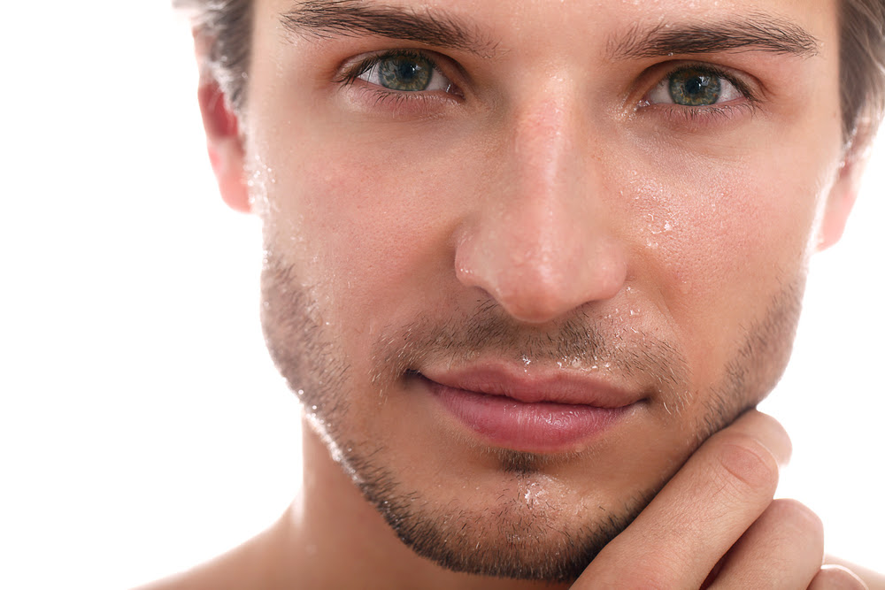 D\u00e9couvrez les 4 meilleurs soins du visage pour votre homme