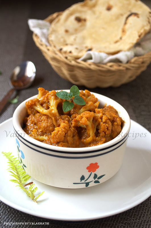 Spicy Cauliflower Curry with Coconut Milk