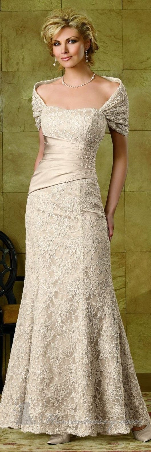 13 Gorgeous Wedding Dresses For Older Brides Trubridal Wedding Blog