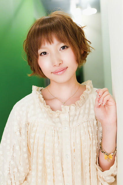 南條愛乃 久保ユリカ 夢のコラボ 初写真集が冬コミ先行発売決定 ライブドアニュース