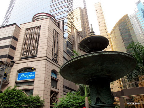 Fountain in the City by williamnyk
