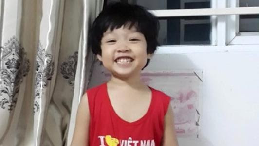 Cuộc sống thú vị của em bé biết đọc sớm nhất Việt Nam