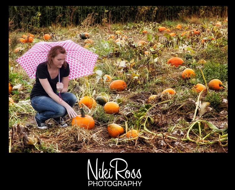 model-pickinpumpkins
