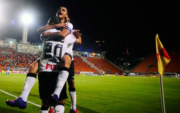 Danilo gol Corinthians (Foto: Marcos Ribolli / Globoesporte.com)