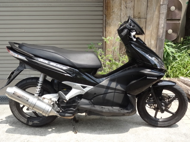 ホンダ エアブレイド110 キャブ車 4サイクル 円 バイク販売 95