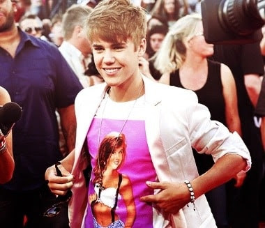 JUSTIN BIEBER WEARS KELLY KAPOWSKI T SHIRT – Sick Chirpse